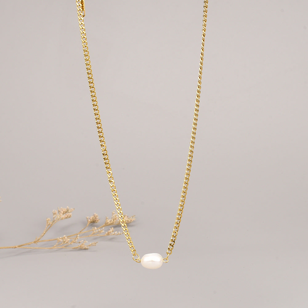 Choke Necklace on 18k Gold Plating with a Freshwater Pearl