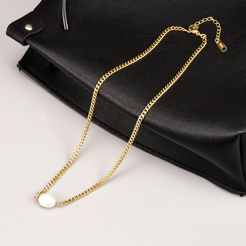 Choke Necklace on 18k Gold Plating with a Freshwater Pearl
